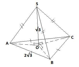 точка S знаходиться на одній відстані від усіх вершин правильного трикутника зі стороною 2 корінь з