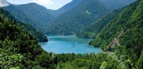 Как изображена природа Кавказ